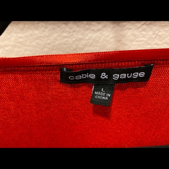 Sweater - Picture 2 of 3